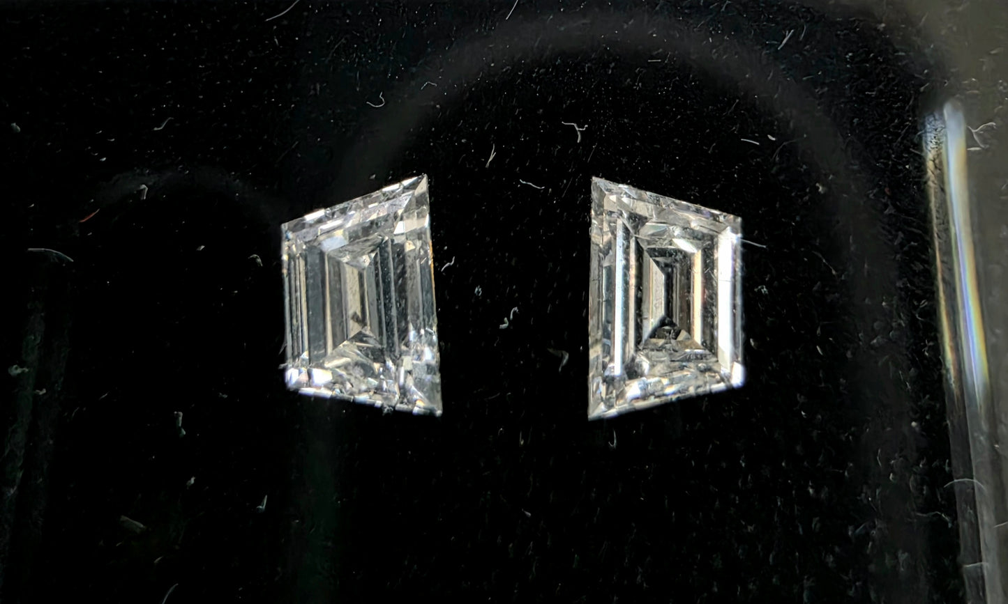 GIA Certified 0.61 cts. Natural G VVS2 Trapezoid Diamond Matched Pair Loose Stones Jewelry Set JS009