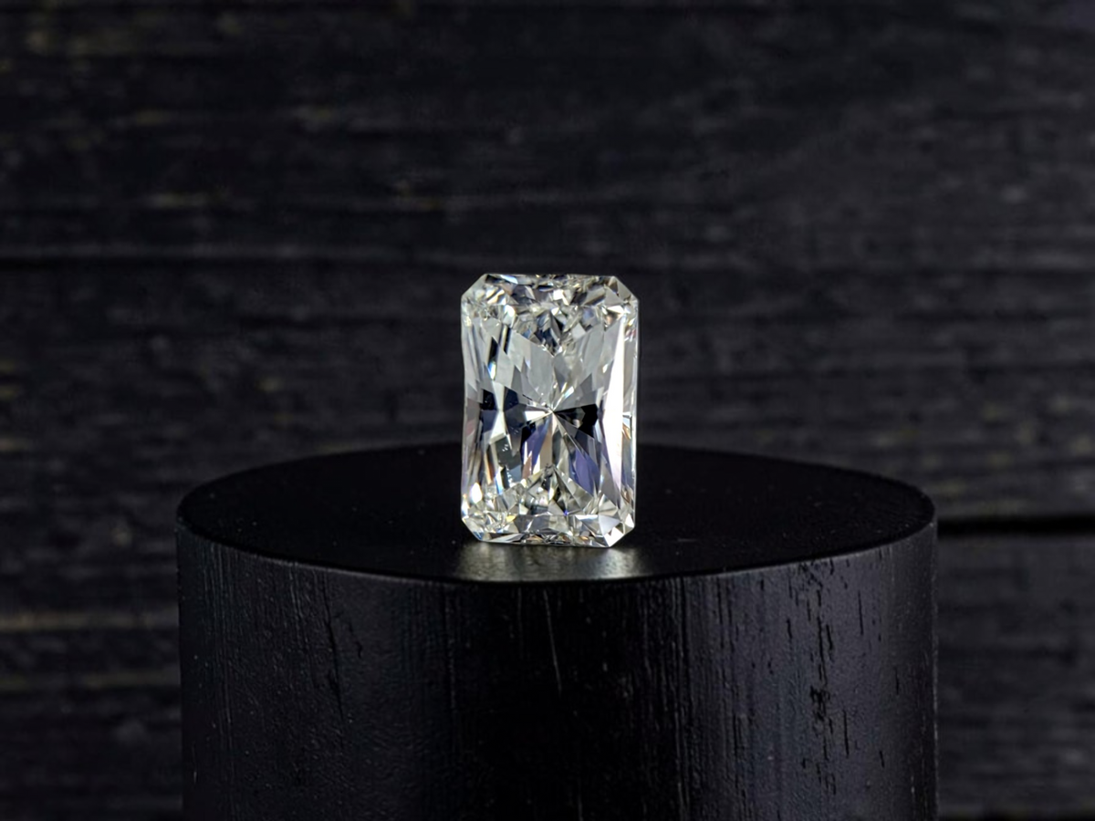 GIA Certified Natural 0.55 cts. G SI1 Ex Ex N Long Radiant Shaped Diamond Loose Stone - LS83