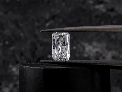 GIA Certified Natural 0.55 cts. G SI1 Ex Ex N Long Radiant Shaped Diamond Loose Stone - LS83