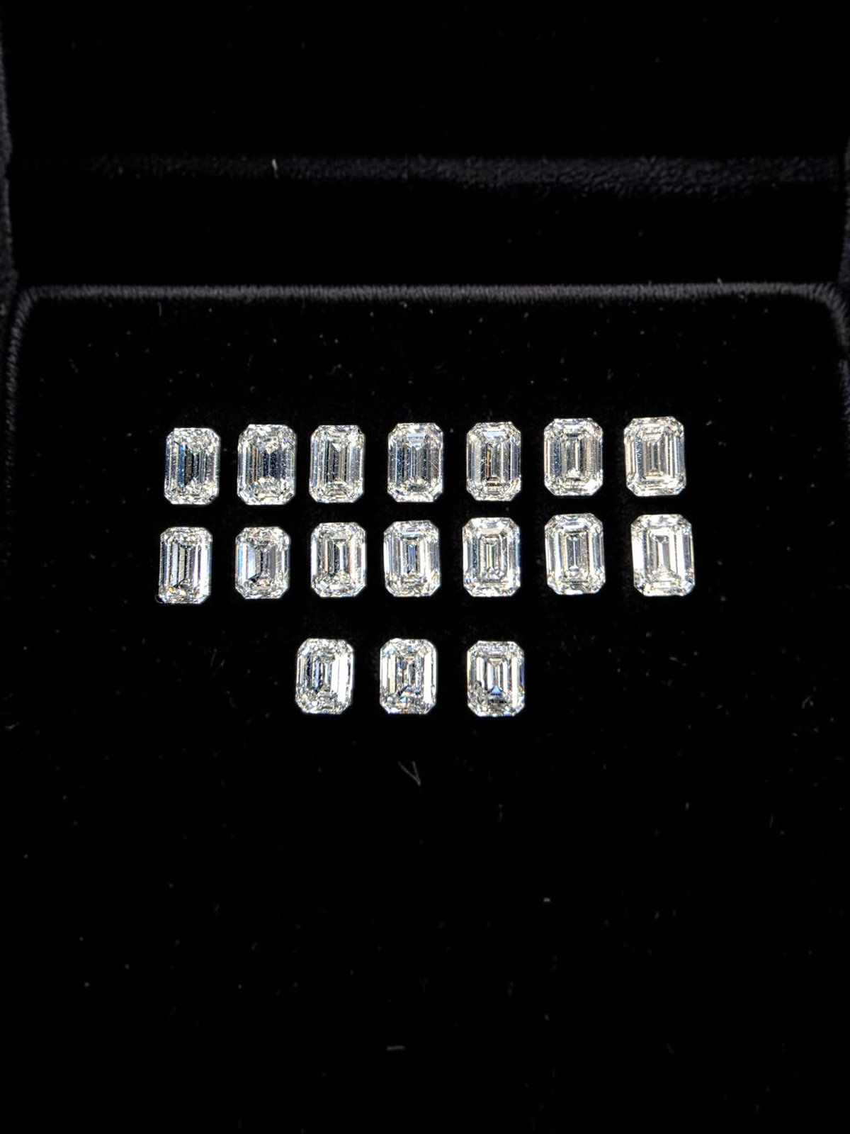GIA Certified 5.20 cts. Natural F SI1+ Emerald Cut Diamond 17 Loose Stones Jewelry Set JS012