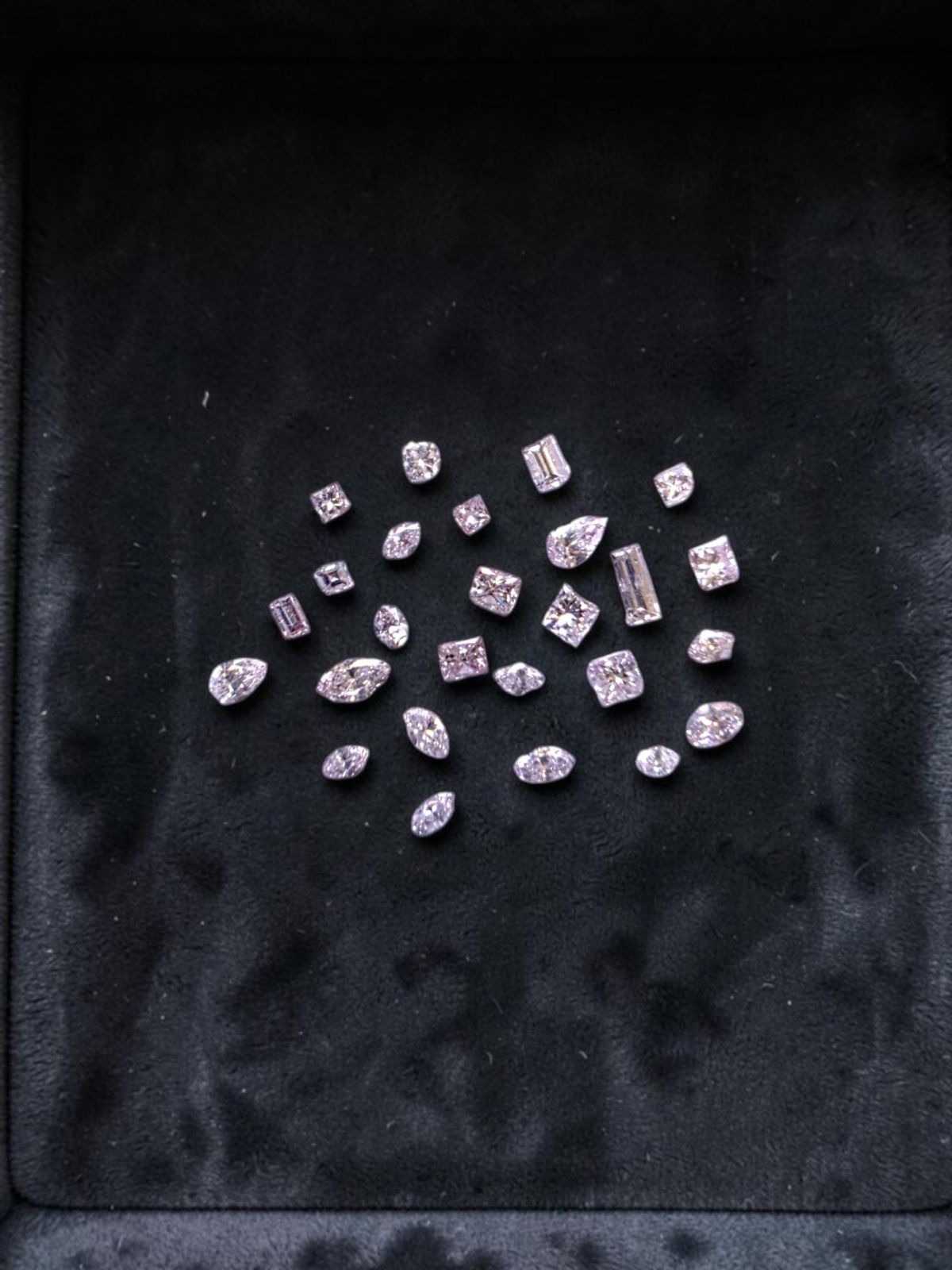 CGL Certified 1.71 cts. Natural Very Light - Faint Pink VS1-SI2 Mixed Shapes Diamond Set 26 Loose Stones Jewelry Set JS013