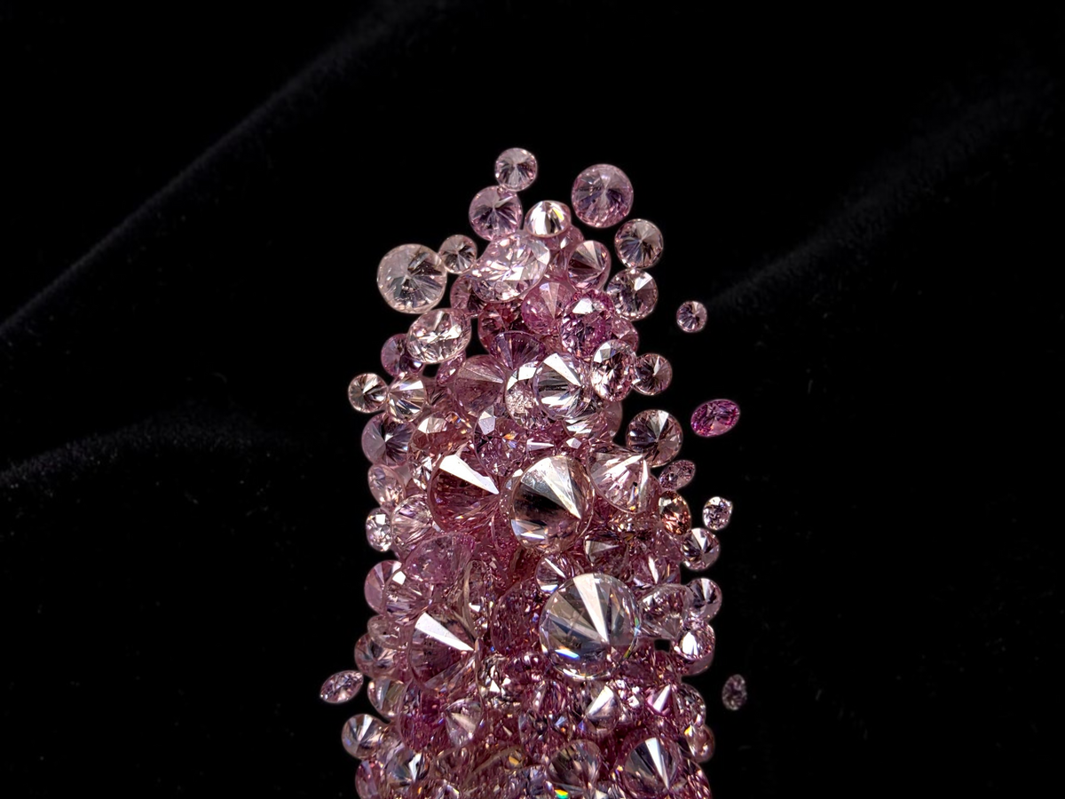 Natural Fancy Pink Diamonds Melee VS-SI Round Brilliant Diamond Melee 7.52 cts. Parcel FCP1