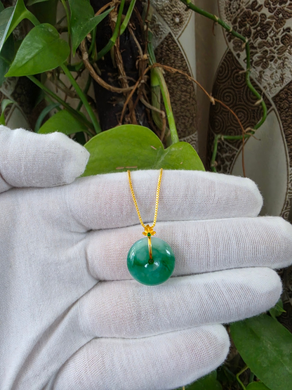Katagami Round Burmese A-Jadeite 18.50 mm Donut Pendant (with 18K Yellow Gold) - Certified
