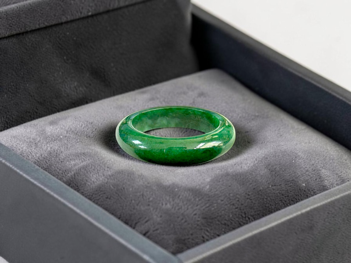 Master's Burmese Icy Deep Apple Green A-Jadeite Infinity Band Ring Size US 9 - 09032 - Certified