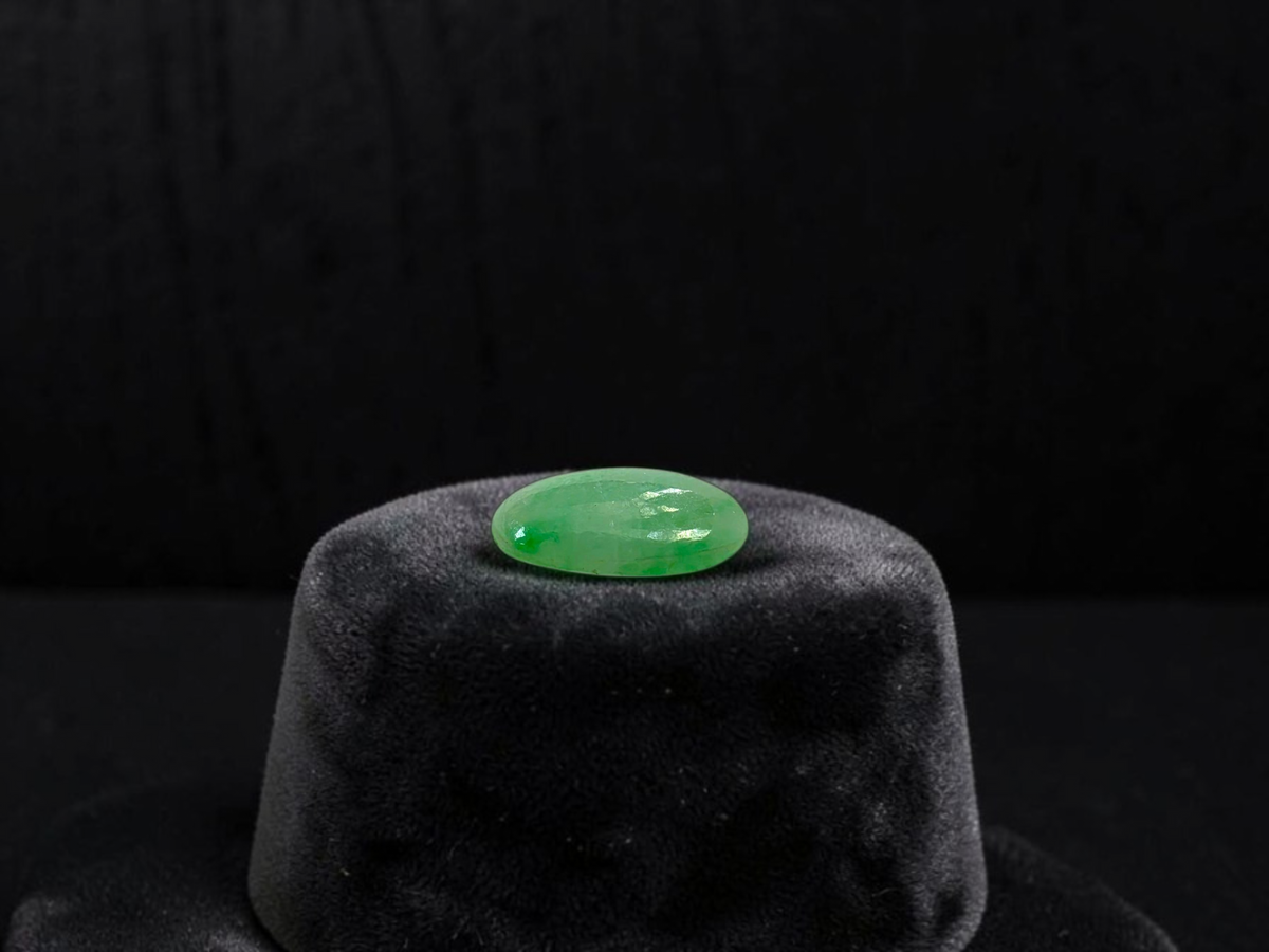 Certified MADE IN JAPAN 2.336 cts. Pale Green Burmese A-Jadeite Long Oval Cabochon Loose Stone LS88