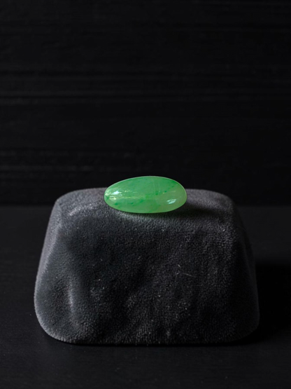 Certified MADE IN JAPAN 2.336 cts. Pale Green Burmese A-Jadeite Long Oval Cabochon Loose Stone LS88