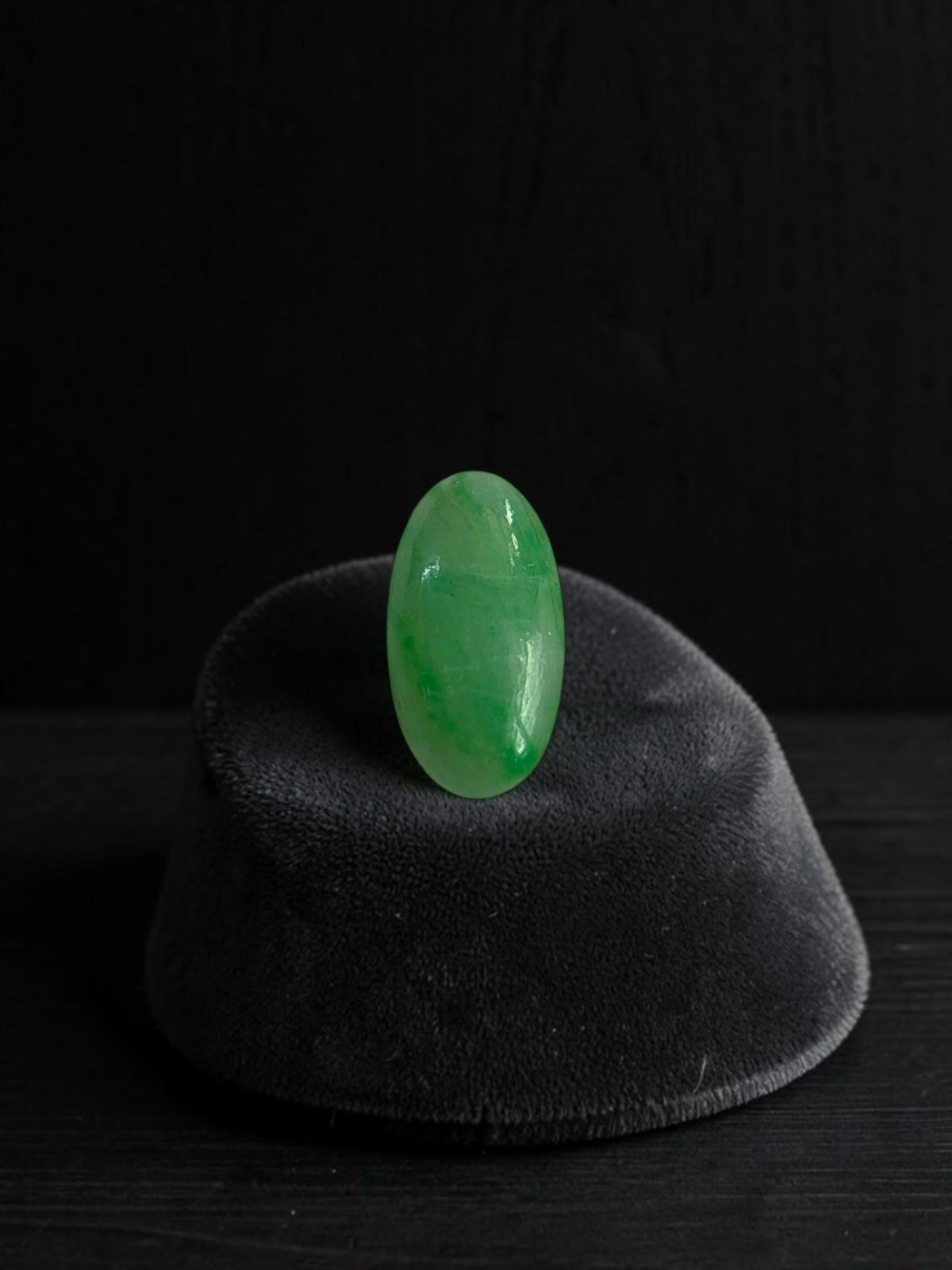 Certified MADE IN JAPAN 2.336 cts. Pale Green Burmese A-Jadeite Long Oval Cabochon Loose Stone LS88