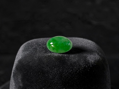 Certified MADE IN JAPAN 2.031 cts. Green Burmese A-Jadeite Oval Cabochon Loose Stone LS89