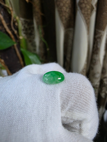 Certified MADE IN JAPAN 2.031 cts. Green Burmese A-Jadeite Oval Cabochon Loose Stone LS89