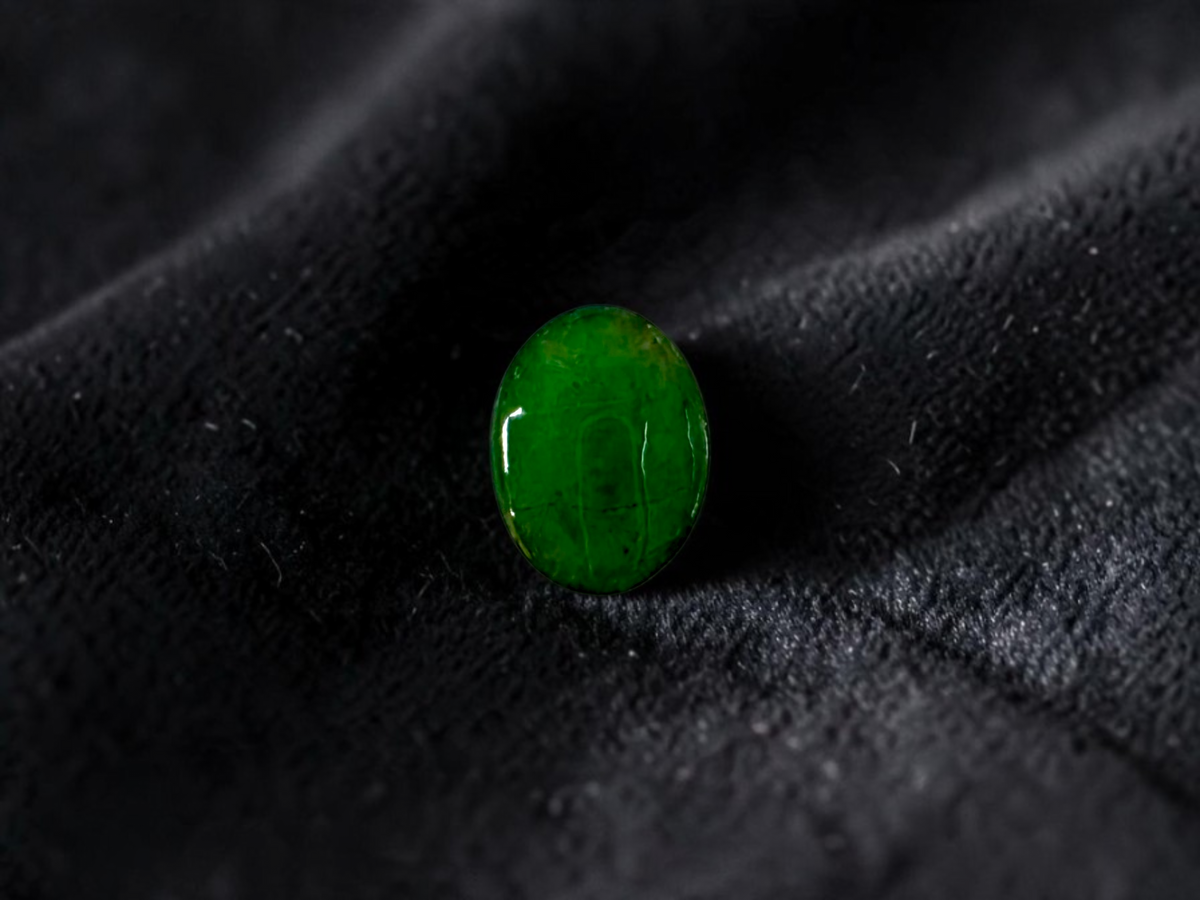 Certified MADE IN JAPAN 1.576 cts. Apple Green Burmese A-Jadeite Oval Cabochon Loose Stone LS90
