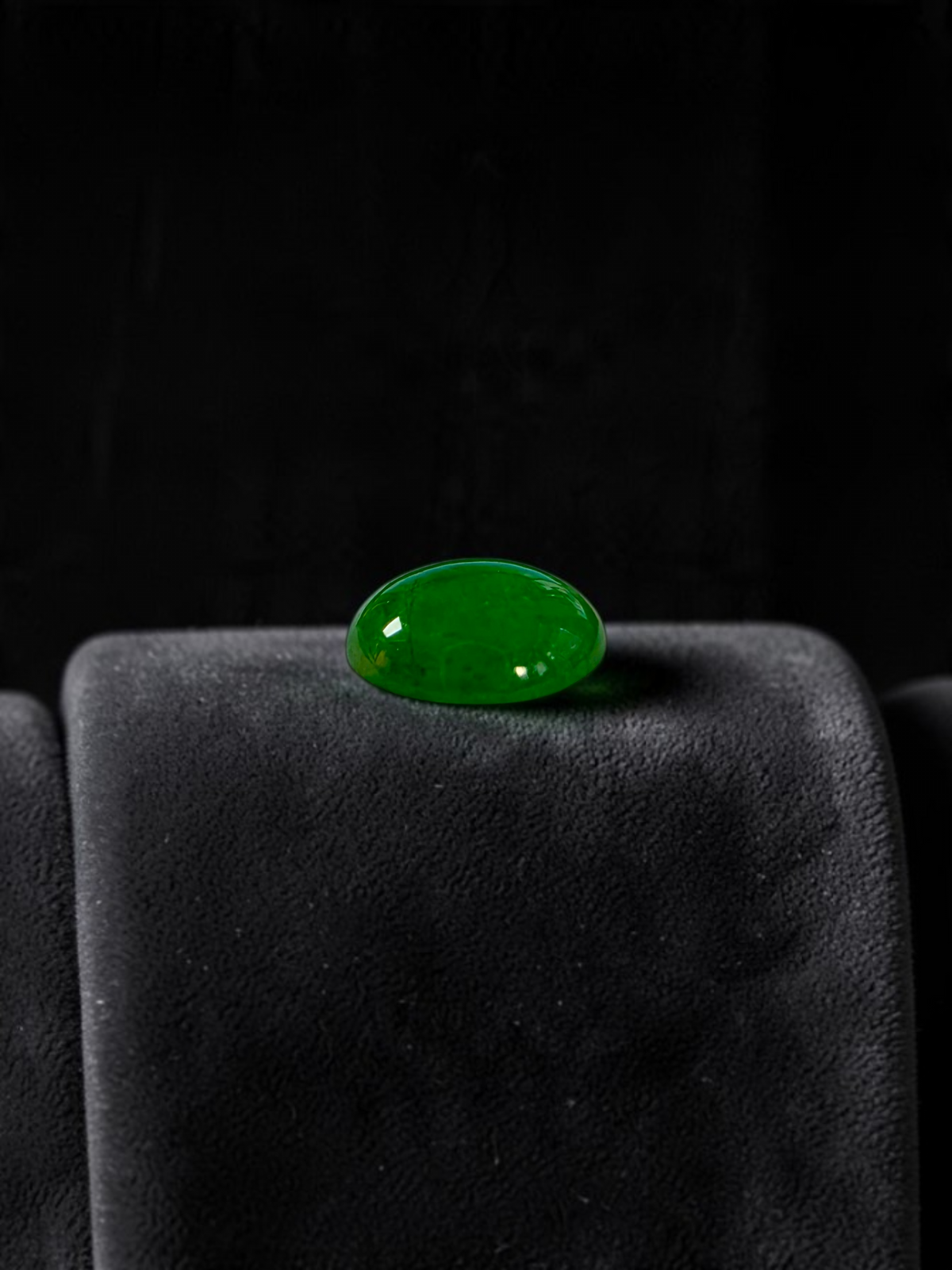 Certified MADE IN JAPAN 1.576 cts. Apple Green Burmese A-Jadeite Oval Cabochon Loose Stone LS90