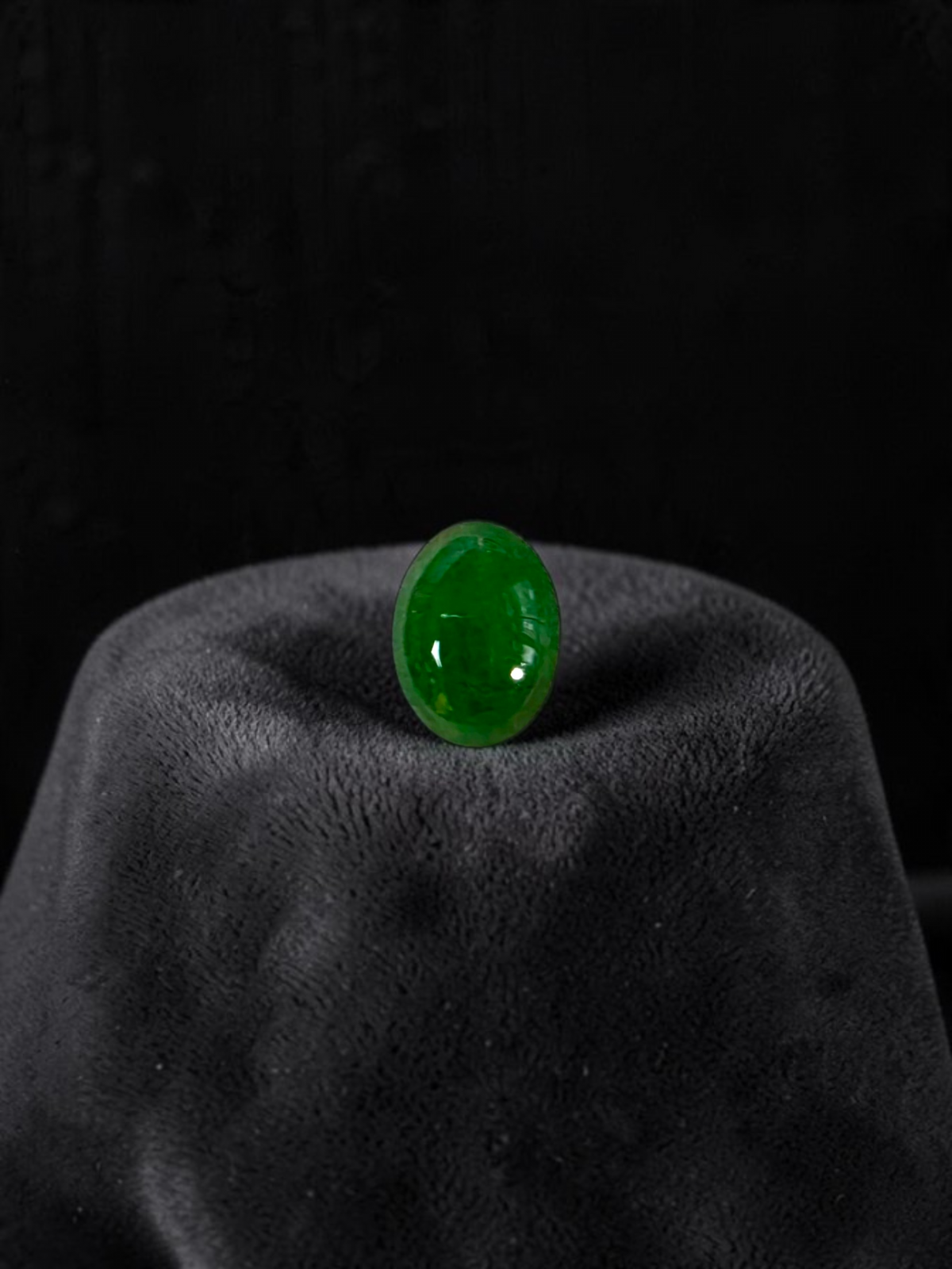 Certified MADE IN JAPAN 1.576 cts. Apple Green Burmese A-Jadeite Oval Cabochon Loose Stone LS90