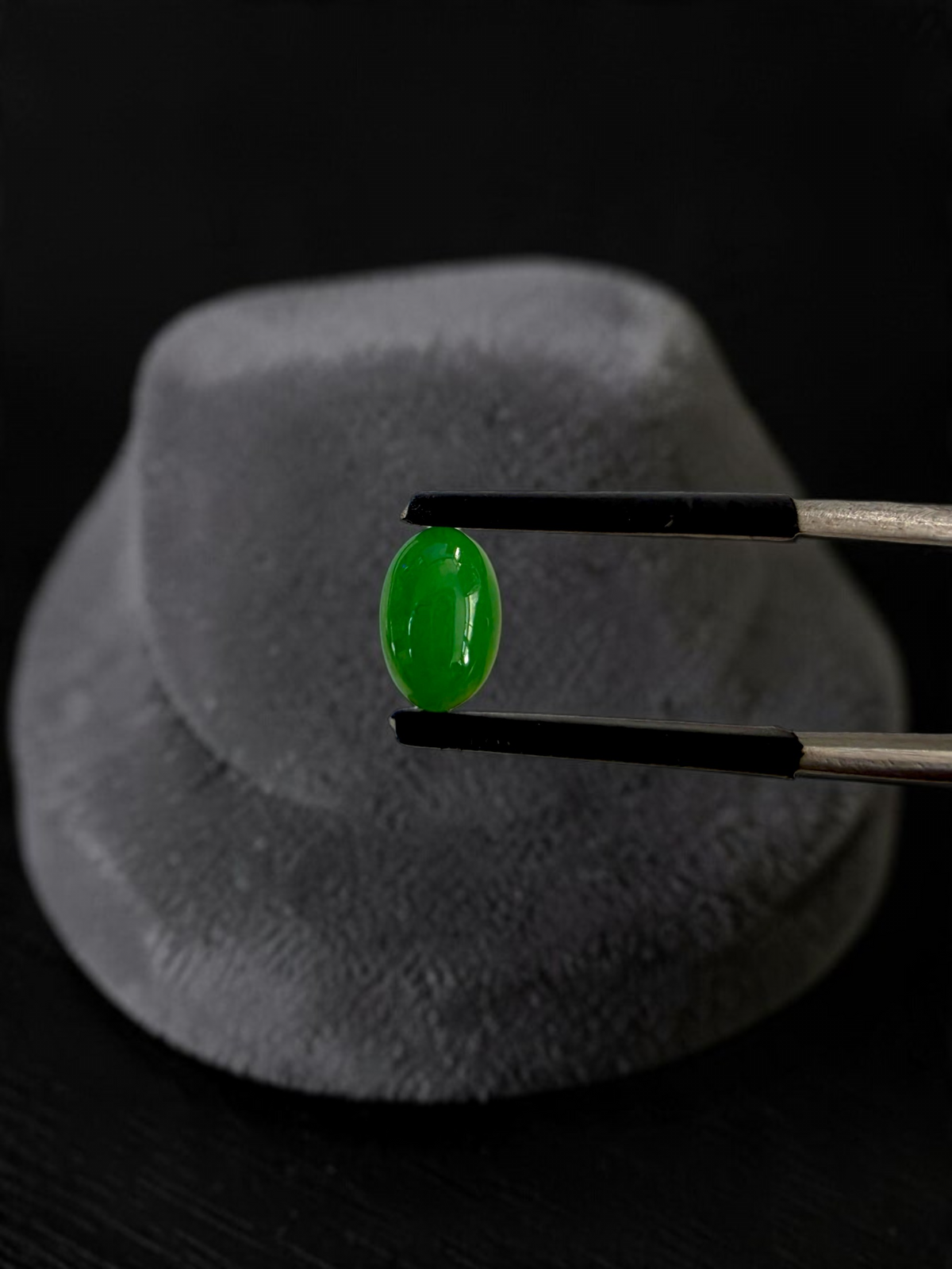 Certified MADE IN JAPAN 1.632 cts. Bright Green Burmese A-Jadeite Oval Cabochon Loose Stone LS92