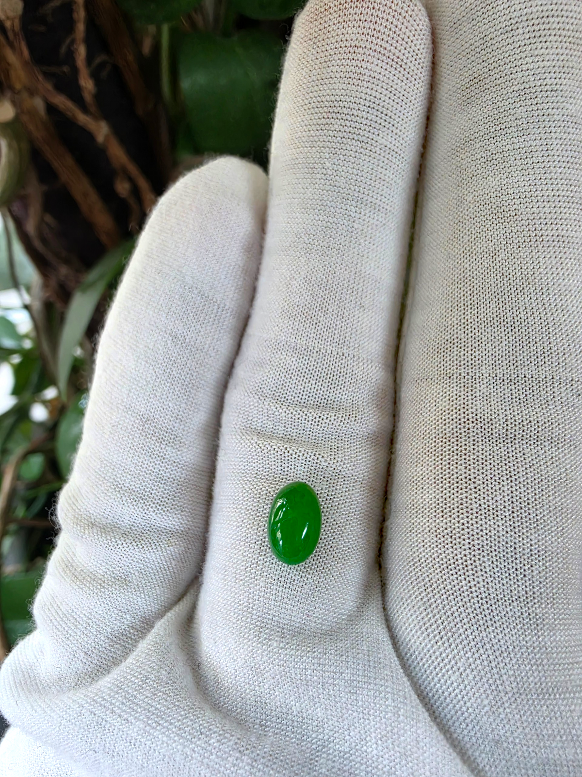 Certified MADE IN JAPAN 1.632 cts. Bright Green Burmese A-Jadeite Oval Cabochon Loose Stone LS92