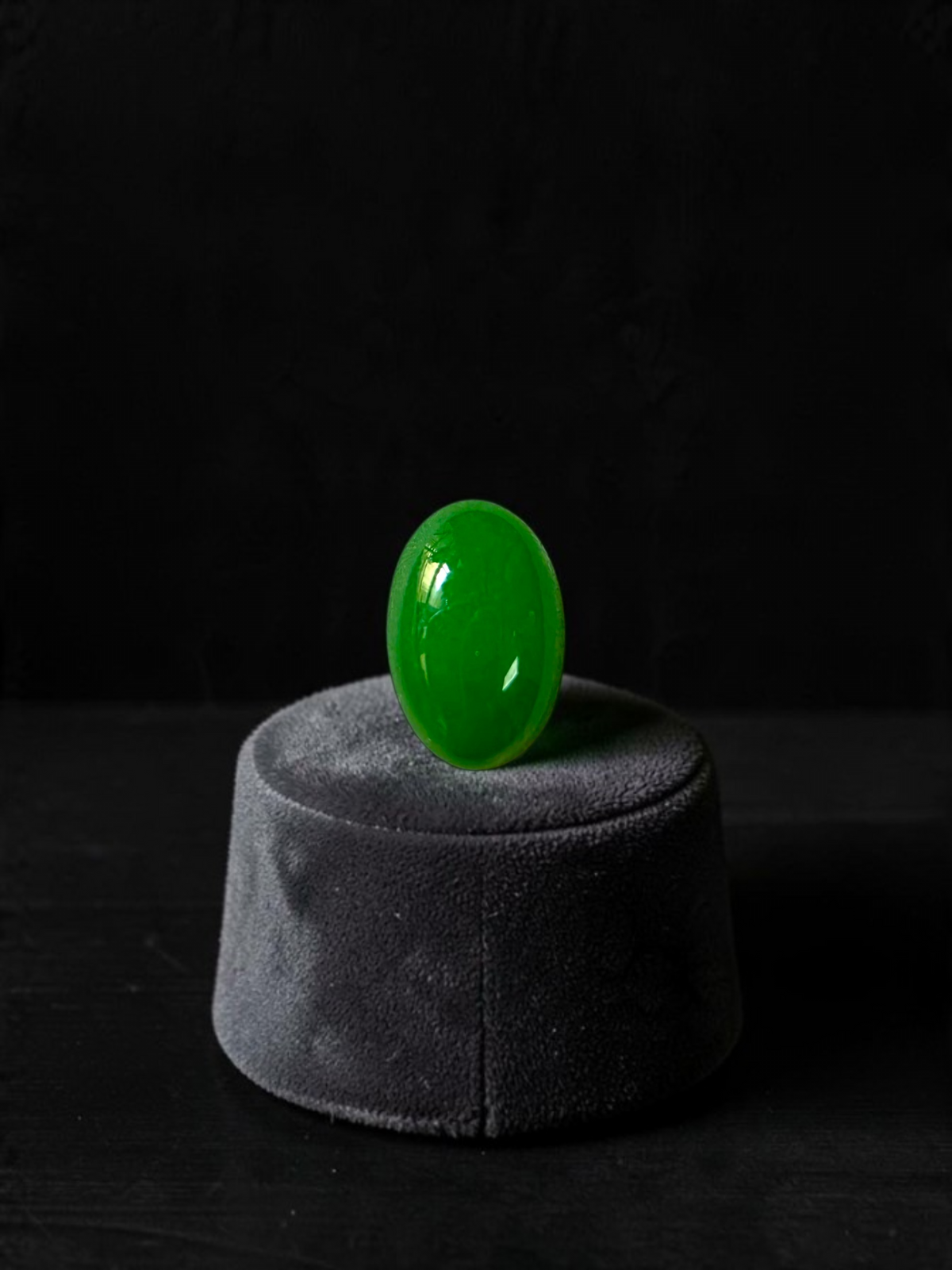 Certified MADE IN JAPAN 1.632 cts. Bright Green Burmese A-Jadeite Oval Cabochon Loose Stone LS92