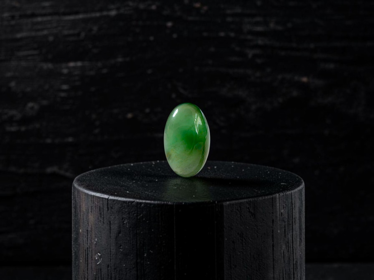 Certified MADE IN JAPAN 1.775 cts. Icy Jungle Green Burmese A-Jadeite Oval Cabochon Loose Stone LS94