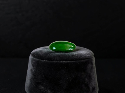 Certified MADE IN JAPAN 0.895 cts. Intense Apple Green Burmese A-Jadeite Oval Cabochon Loose Stone LS95