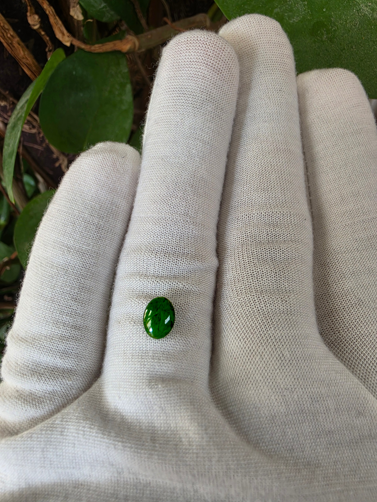 Certified MADE IN JAPAN 0.895 cts. Intense Apple Green Burmese A-Jadeite Oval Cabochon Loose Stone LS95