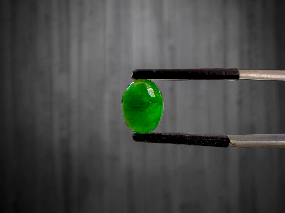 Certified MADE IN JAPAN 2.754 cts. Bright Vivid Green Burmese A-Jadeite Oval Cabochon Loose Stone LS96