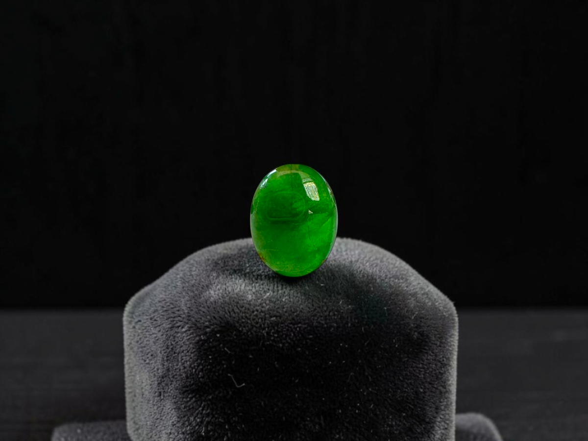 Certified MADE IN JAPAN 2.754 cts. Bright Vivid Green Burmese A-Jadeite Oval Cabochon Loose Stone LS96