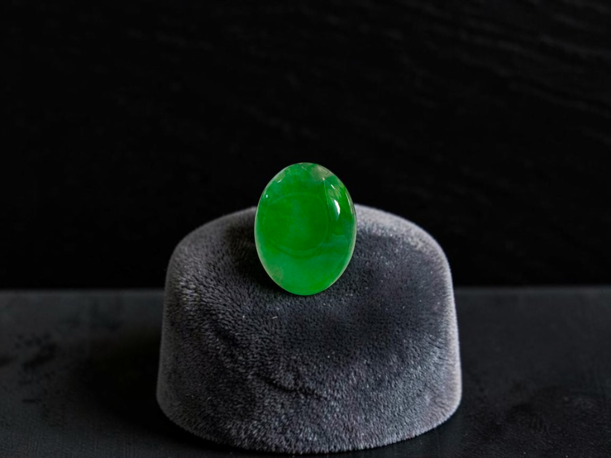 Certified MADE IN JAPAN 1.853 cts. Bright Vivid Spring Green Burmese A-Jadeite Oval Cabochon Loose Stone LS98