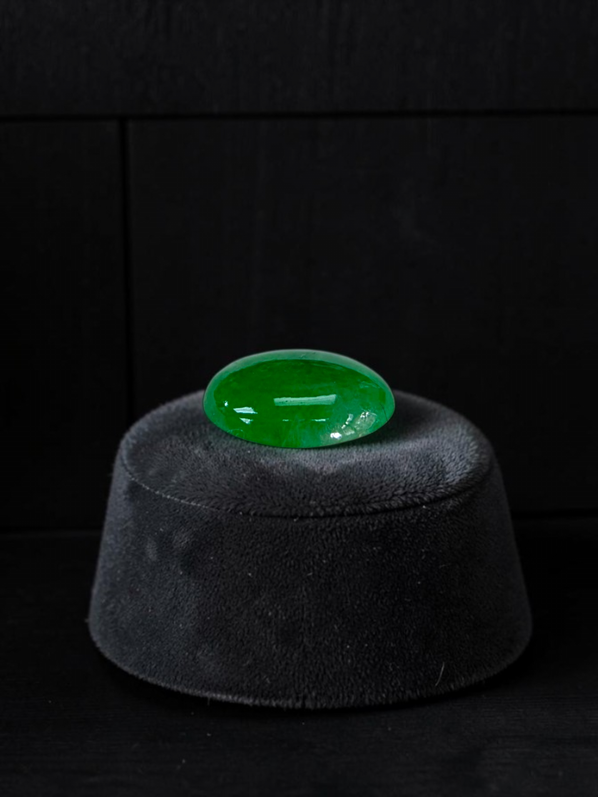 Certified MADE IN JAPAN 1.853 cts. Bright Vivid Spring Green Burmese A-Jadeite Oval Cabochon Loose Stone LS98