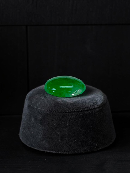 Certified MADE IN JAPAN 1.853 cts. Bright Vivid Spring Green Burmese A-Jadeite Oval Cabochon Loose Stone LS98