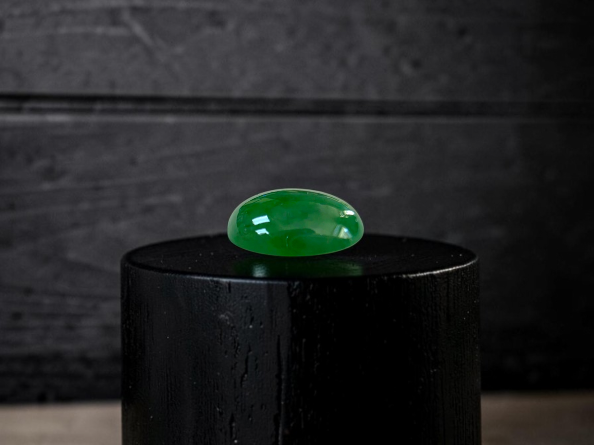 Certified MADE IN JAPAN 2.533 cts. Bright Glacial Green Burmese A-Jadeite Oval Cabochon Loose Stone LS99