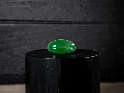 Certified MADE IN JAPAN 2.533 cts. Bright Glacial Green Burmese A-Jadeite Oval Cabochon Loose Stone LS99