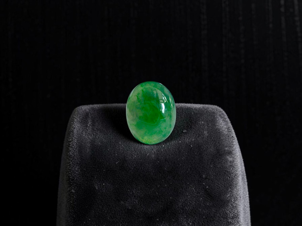 Certified MADE IN JAPAN 2.533 cts. Bright Glacial Green Burmese A-Jadeite Oval Cabochon Loose Stone LS99