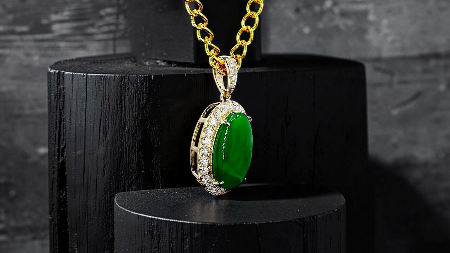 Toyoake MADE IN JAPAN 5.05 cts. Certified Bright Imperial Green Burmese A-Jadeite Pendant (with 18K Yellow Gold and White Diamonds)
