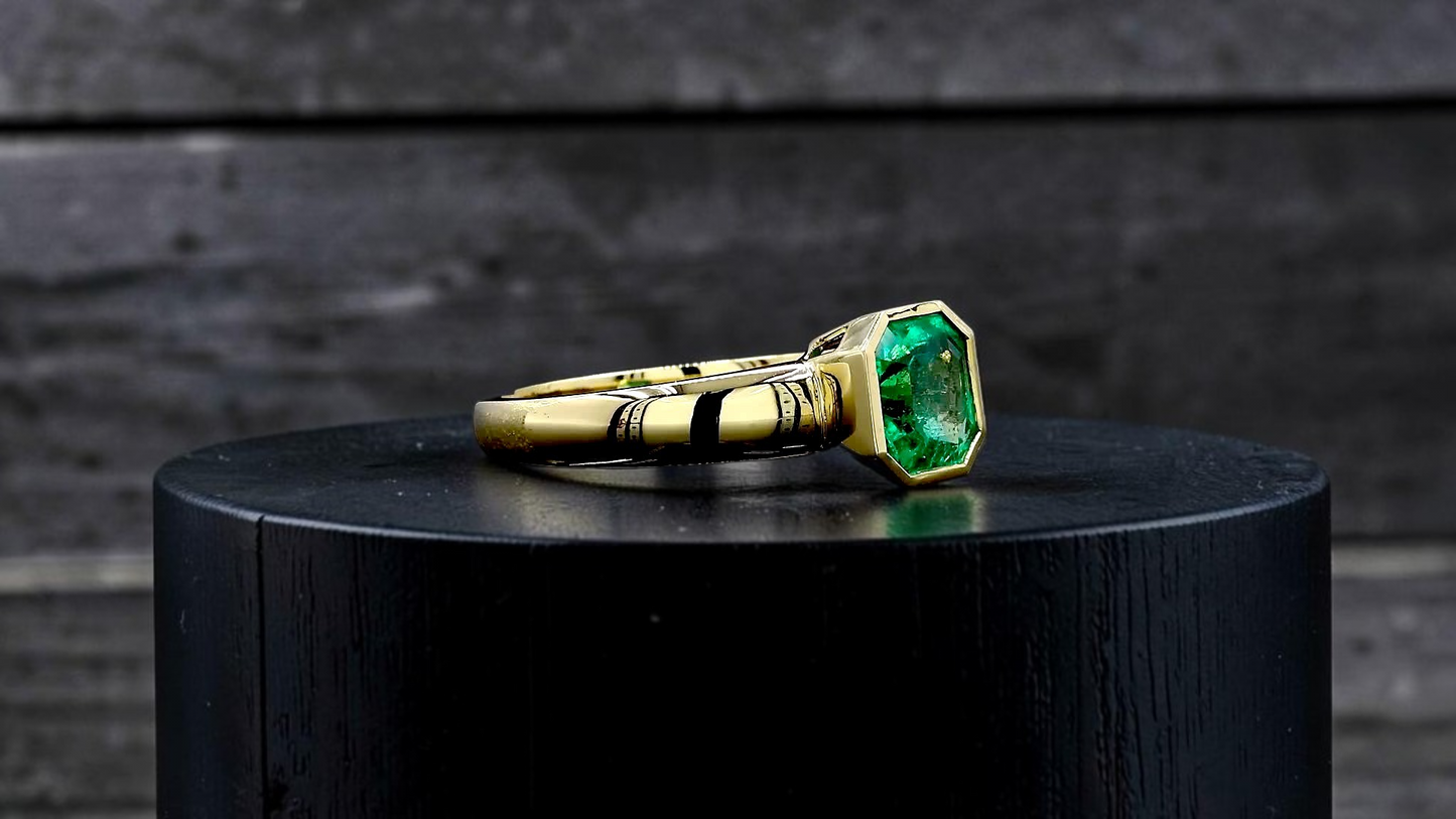 GIA Certified (F2) Choshi (Made in JAPAN) 1.61 cts. Bright Vivid Green Columbian Emerald Ring (with 18K Yellow Gold) Size US8.5  - R30