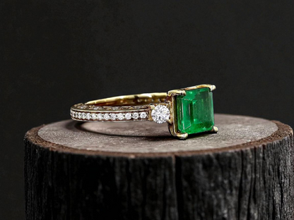 Velletri (1.95 cts.) Emerald and Natural Diamonds Ring (with 18K Yellow Gold) - Guild Certified - MR6277