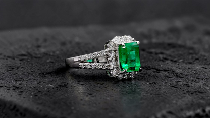 Handa MADE IN JAPAN Certified 2.34 cts. Minor Oil Vivid Green Columbian Emerald Ring with Platinum 900 and White Diamonds Size US6  - R14