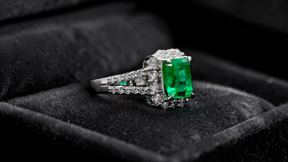 Handa MADE IN JAPAN Certified 2.34 cts. Minor Oil Vivid Green Columbian Emerald Ring with Platinum 900 and White Diamonds Size US6  - R14