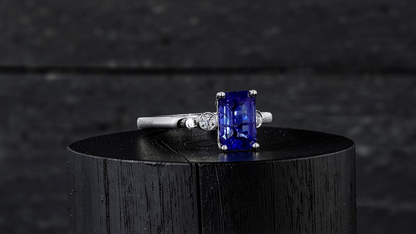 Tsushima Certified 2.02 cts. Natural Cornflower Blue Sapphire Ring with 18K White Gold and White Diamonds Size US 7.5  - R18