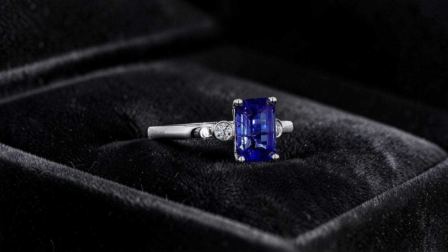Tsushima Certified 2.02 cts. Natural Cornflower Blue Sapphire Ring with 18K White Gold and White Diamonds Size US 7.5  - R18