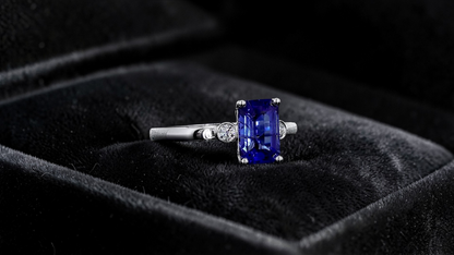 Tsushima Certified 2.02 cts. Natural Cornflower Blue Sapphire Ring with 18K White Gold and White Diamonds Size US 7.5  - R18