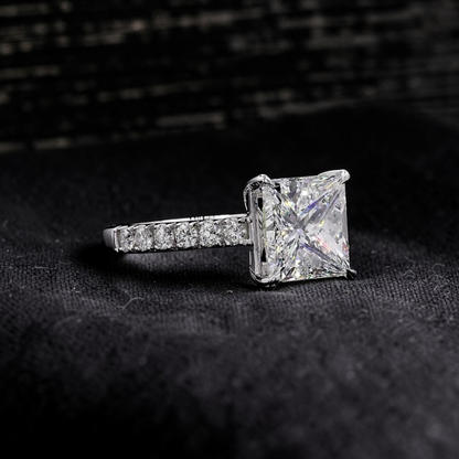 Ohime 4.01 cts. Natural Princess-Cut E i1 Diamond Cocktail Ring with Round White VVS Diamonds and 18K White Gold - GIA Certified-R10