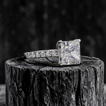Ohime 4.01 cts. Natural Princess-Cut E i1 Diamond Cocktail Ring with Round White VVS Diamonds and 18K White Gold - GIA Certified-R10