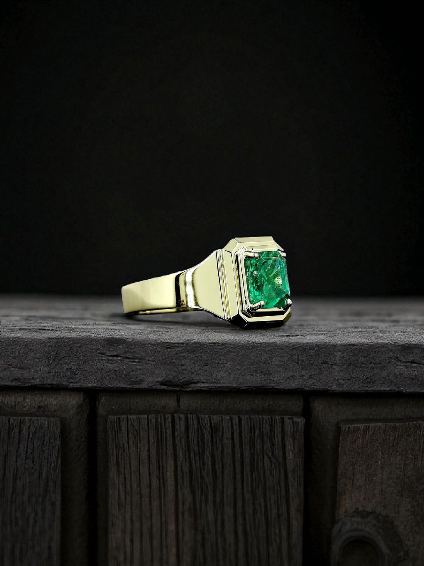 Certified Natural Columbian Emerald 1.72 cts (Vivid Green) Men's Ring with 14K Yellow Gold - Size US 9 - R6