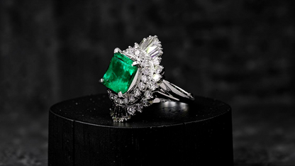 Kasugai MADE IN JAPAN Certified 3.17 cts. Vivid Green Columbian Emerald Ring with Platinum 900 and White Diamonds Size US4.5  - R15