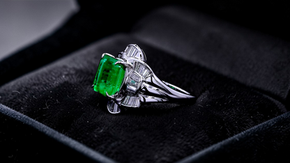 Nishio MADE IN JAPAN Certified 3.51 cts. Muzo Vivid Green Columbian Emerald Ring with Platinum 900 and White Diamonds Size US6  - R16