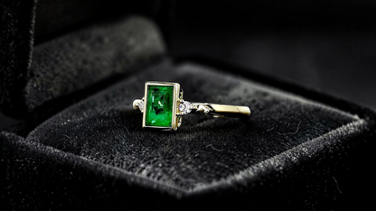 Toyokawa Certified 0.73cts. Green Columbian Emerald Ring with 18K Yellow Gold and White Diamonds Size US 6.5  - R17