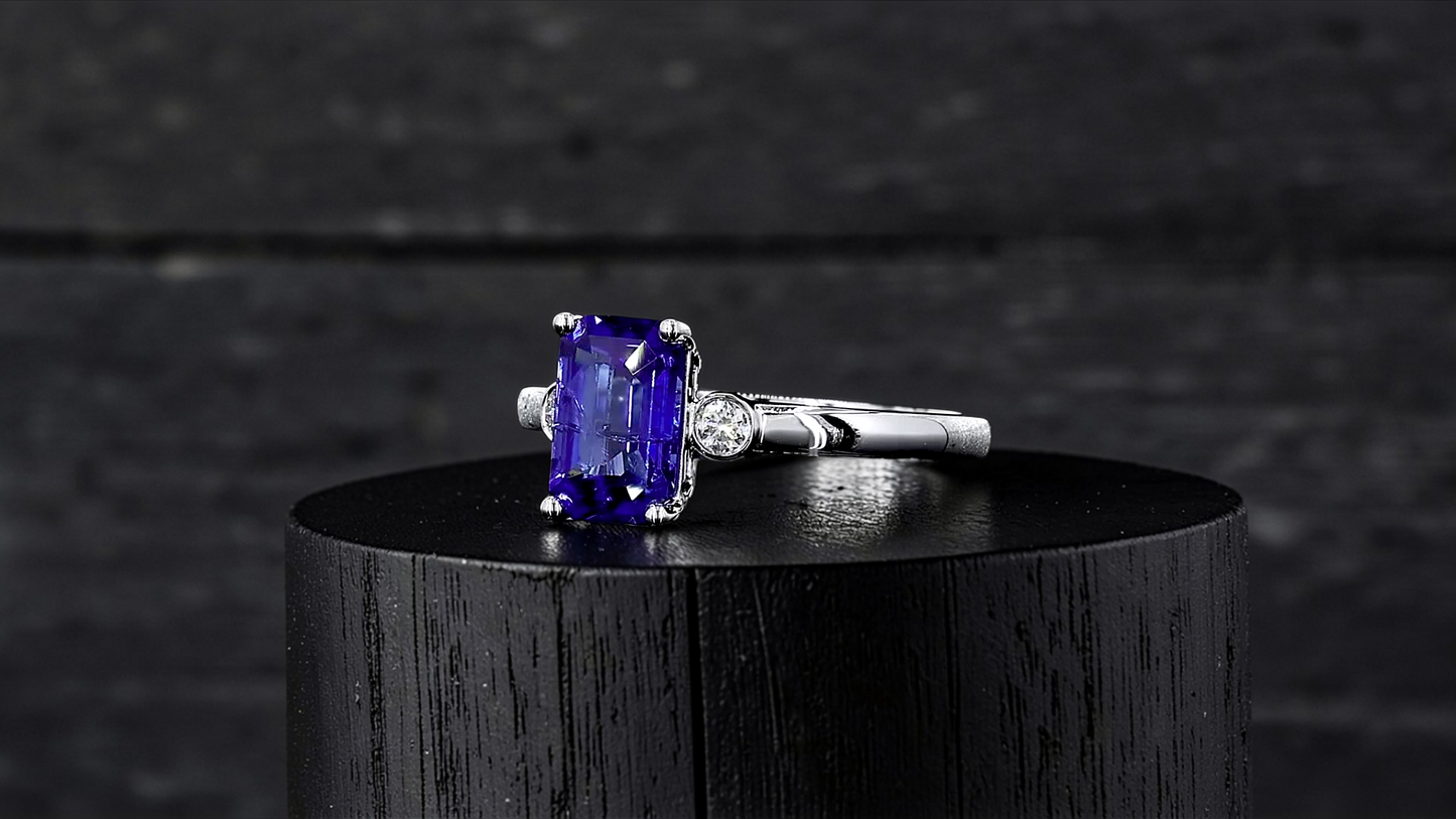 Tsushima Certified 2.02 cts. Natural Cornflower Blue Sapphire Ring with 18K White Gold and White Diamonds Size US 7.5  - R18