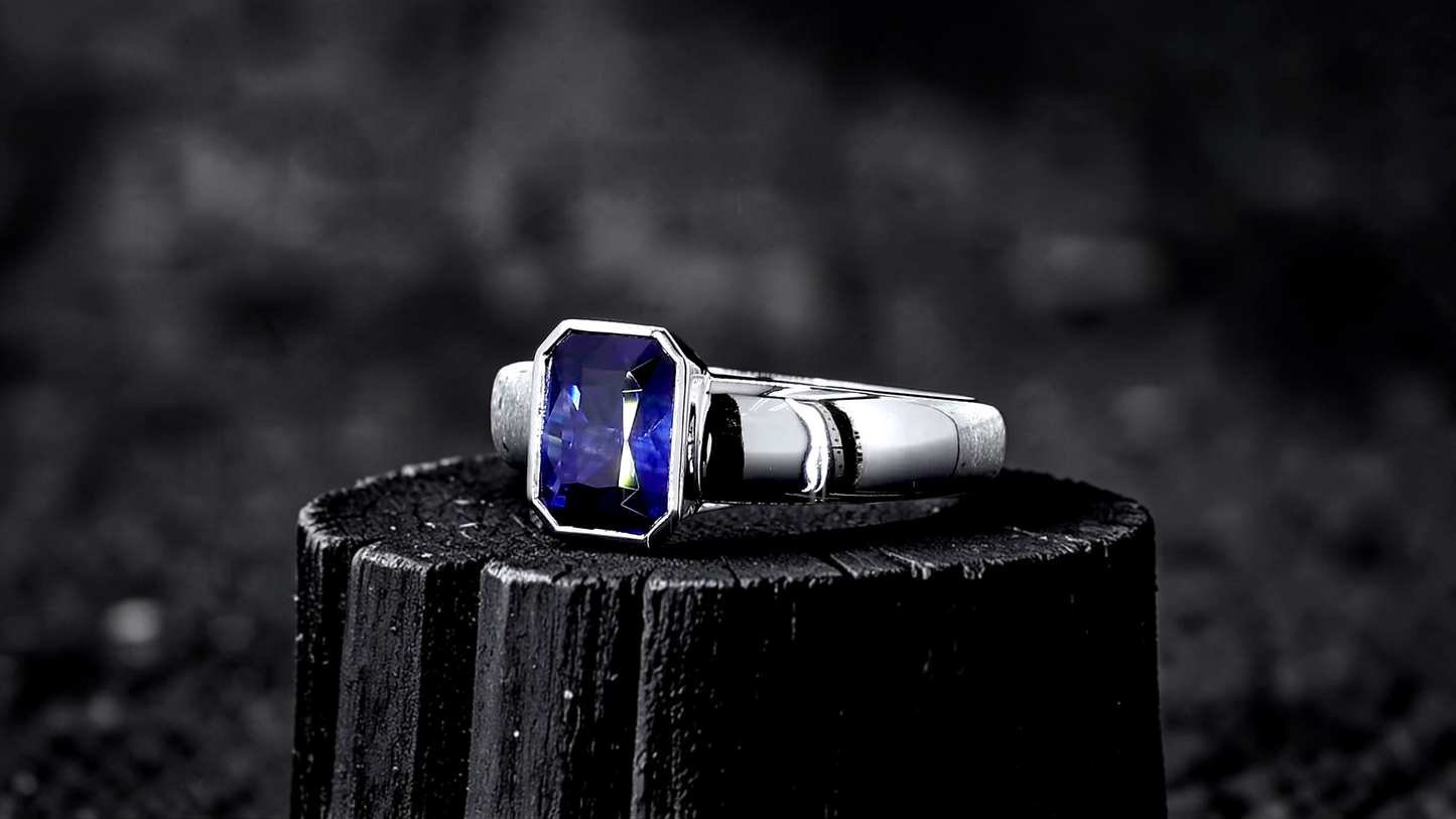 Hekinan Certified 1.72 cts. Natural Royal Blue Sapphire Men's Ring with 18K White Gold Size US 9  - R19