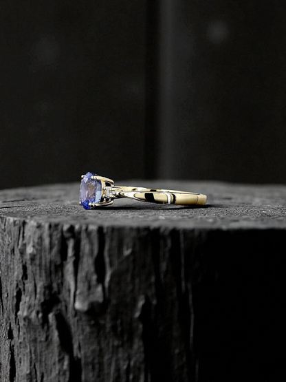 Certified Kyoto Oval Shaped 1.17 cts. No Heat Natural Blue Sapphire Ring with 14K Yellow Gold and White Diamonds Size US 6.5  - R7