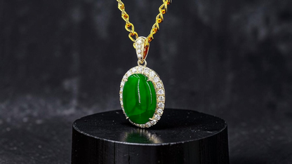 Toyoake MADE IN JAPAN 5.05 cts. Certified Bright Imperial Green Burmese A-Jadeite Pendant (with 18K Yellow Gold and White Diamonds)