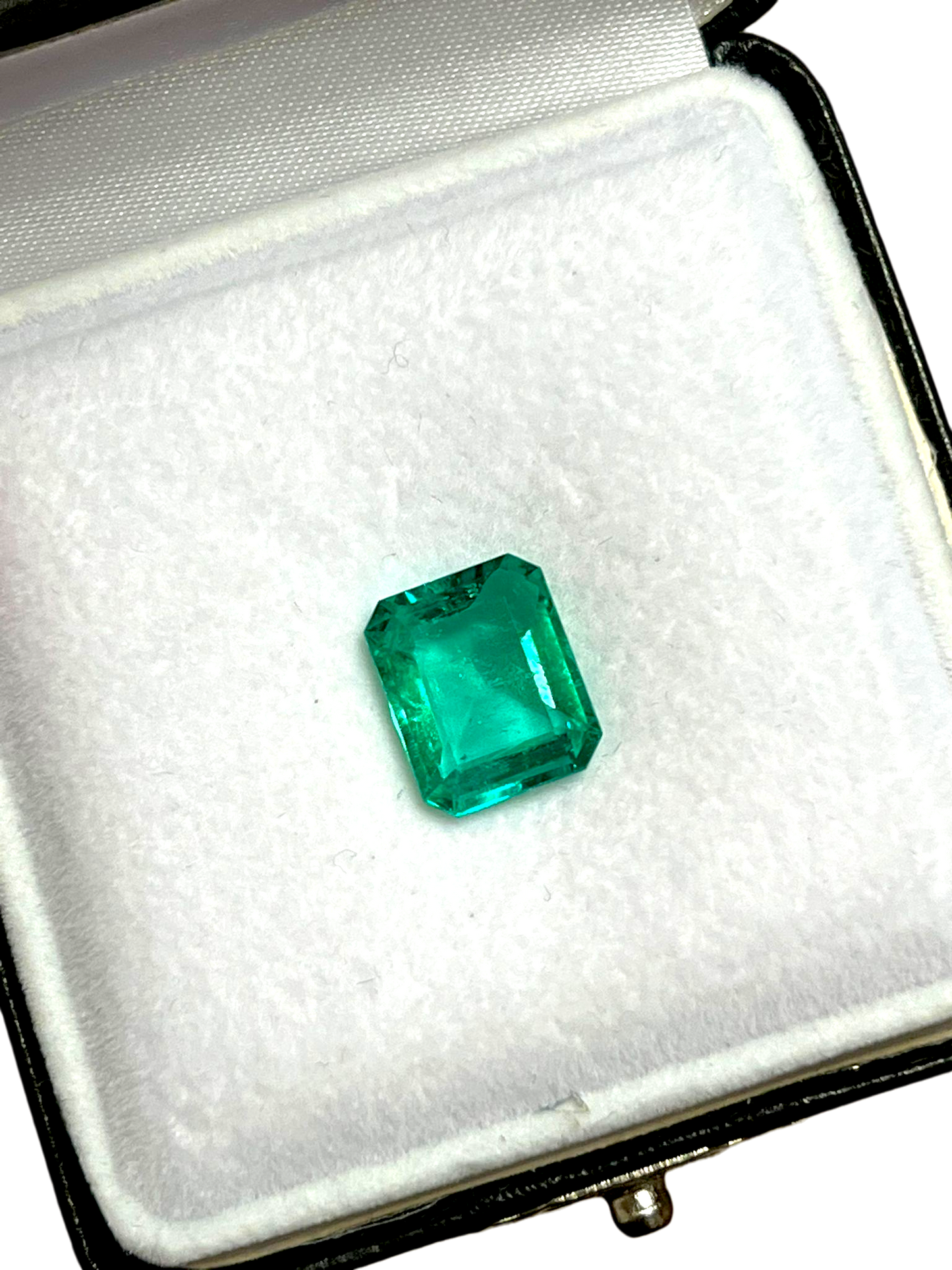 GRS Certified 4.36 cts. Minor Oil Emerald (Columbia) Eye Clean Loose Stone LS26