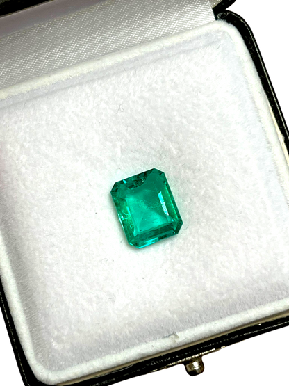 GRS Certified 4.36 cts. Minor Oil Emerald (Columbia) Eye Clean Loose Stone LS26